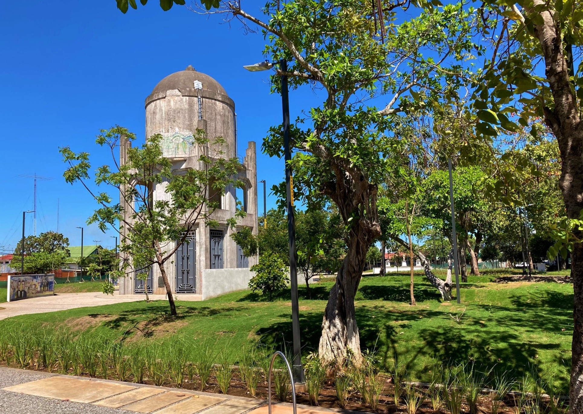 Parque Mora y Cañas